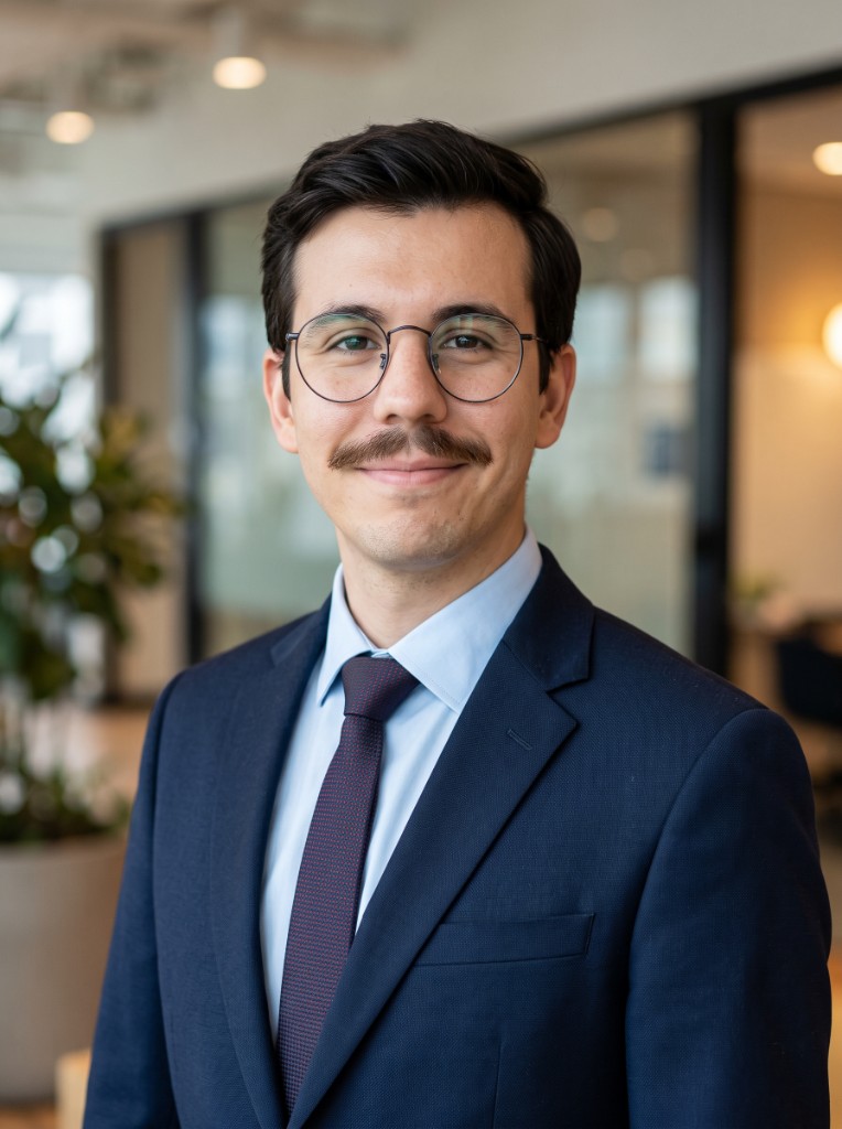 Ionel-Bogdan Firescu — Geschäftsführender Direktor