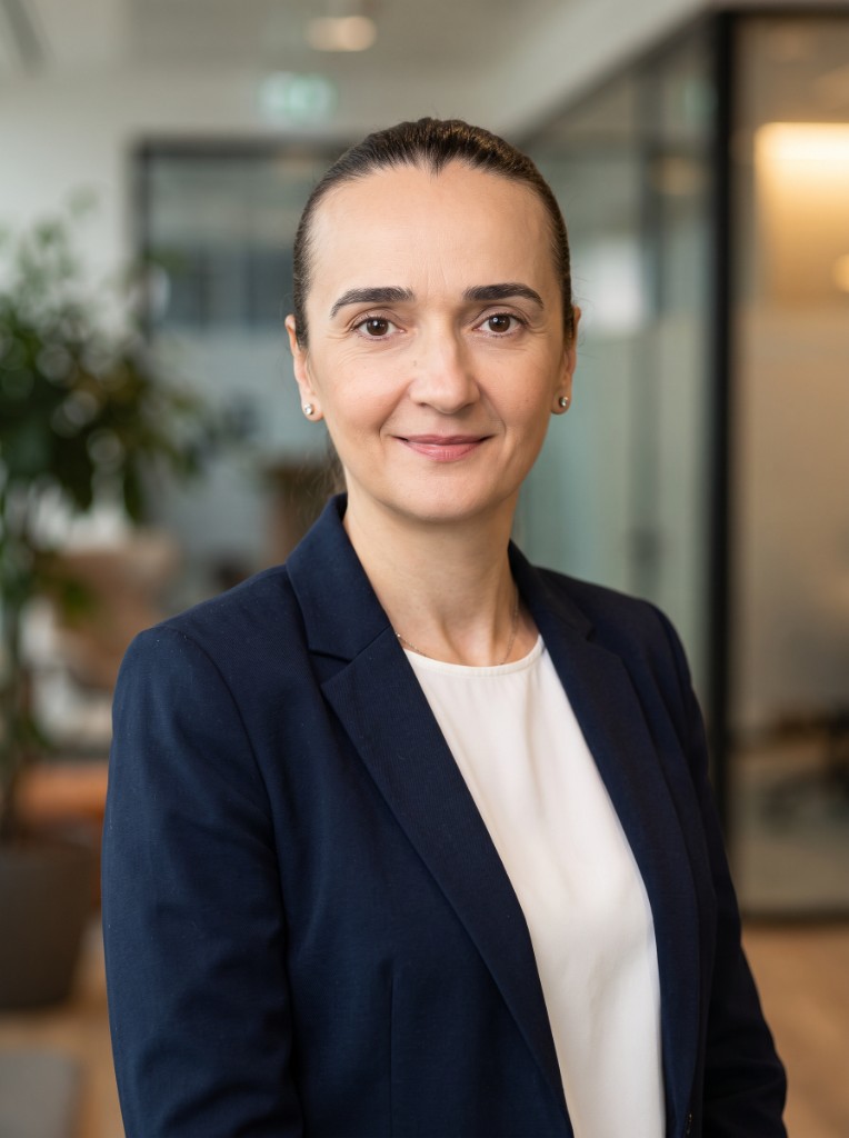 Manuela-Georgina Culda — Vorstandsmitglied